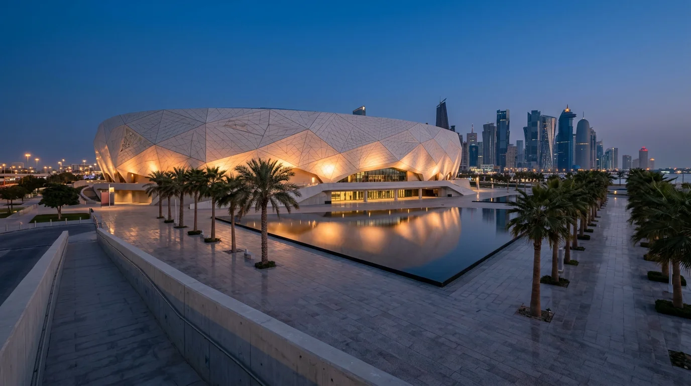 Pabellón de baloncesto iluminado para el Mundial FIBA 2027 en Doha